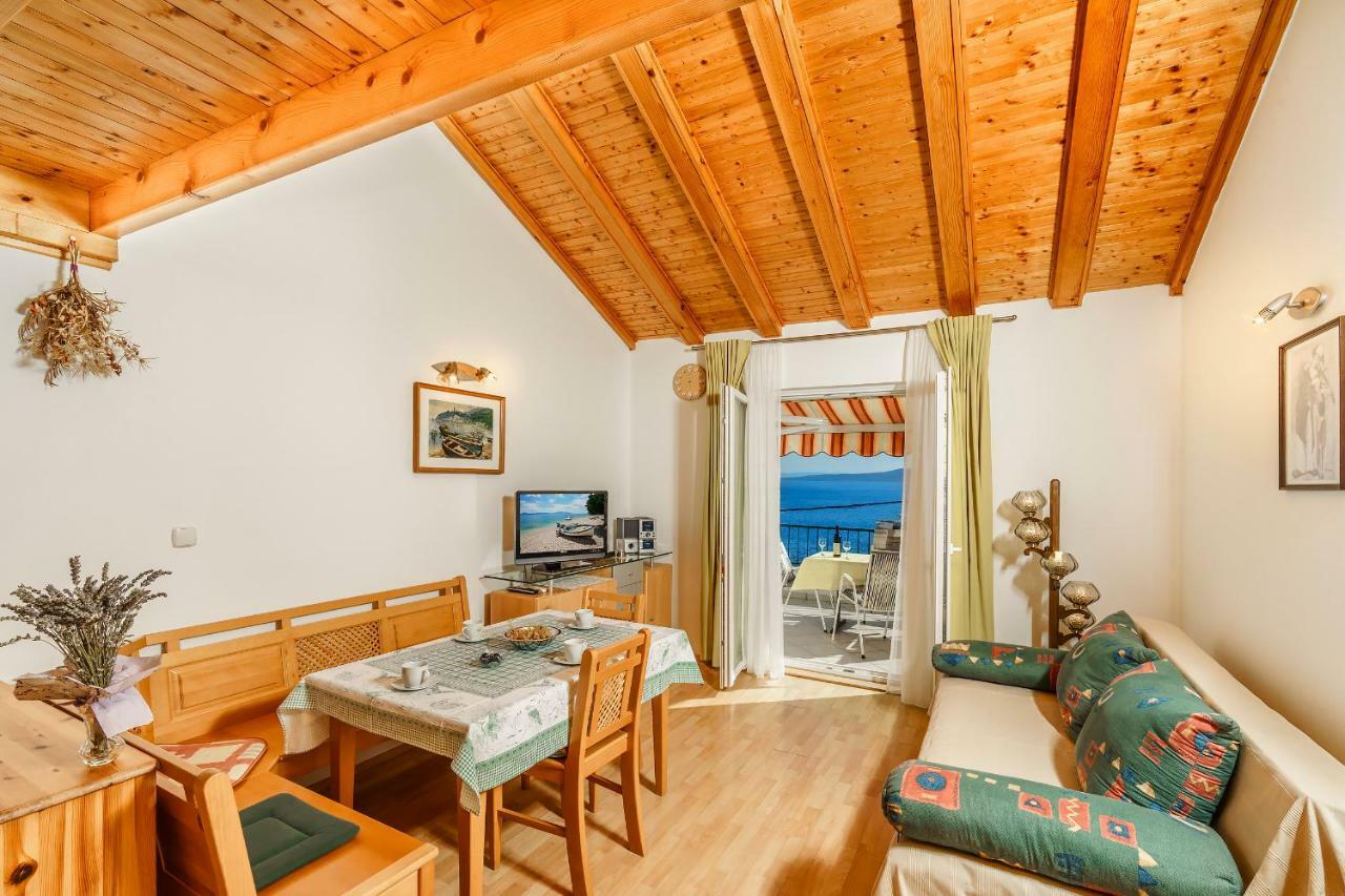 Apartmani Amila-ピサック エクステリア 写真