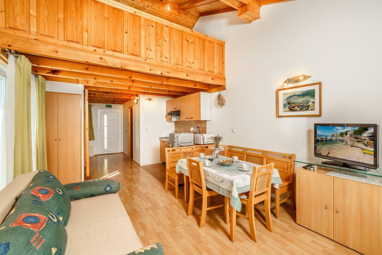Apartmani Amila-ピサック エクステリア 写真