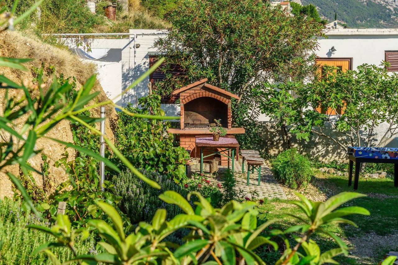 Apartmani Amila-ピサック エクステリア 写真
