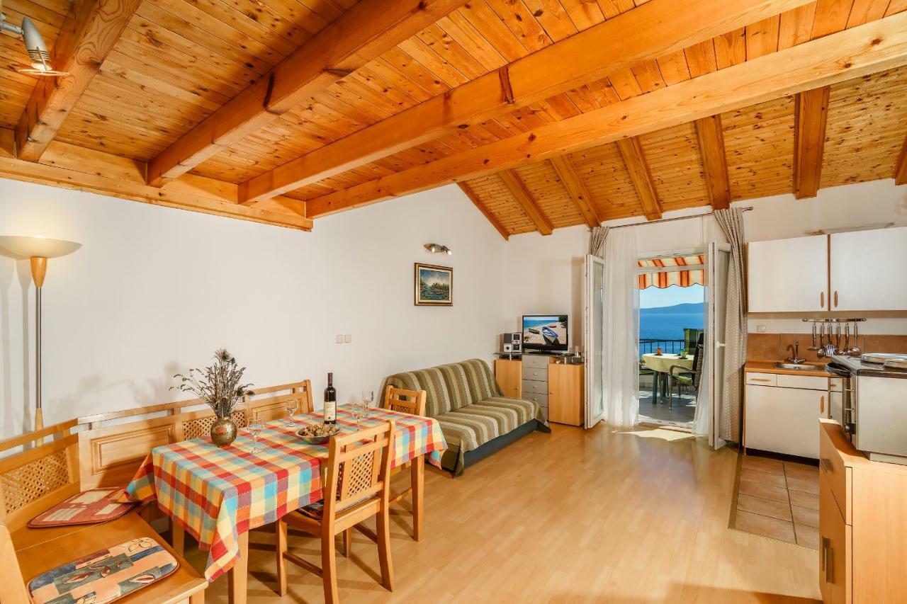 Apartmani Amila-ピサック エクステリア 写真